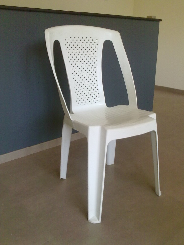 kuipmodel stoel stoel wit pvc kuipmodel tzigane feestverhuur kuipmodel stoel stoel wit pvc kuipmodel tzigane feestverhuur